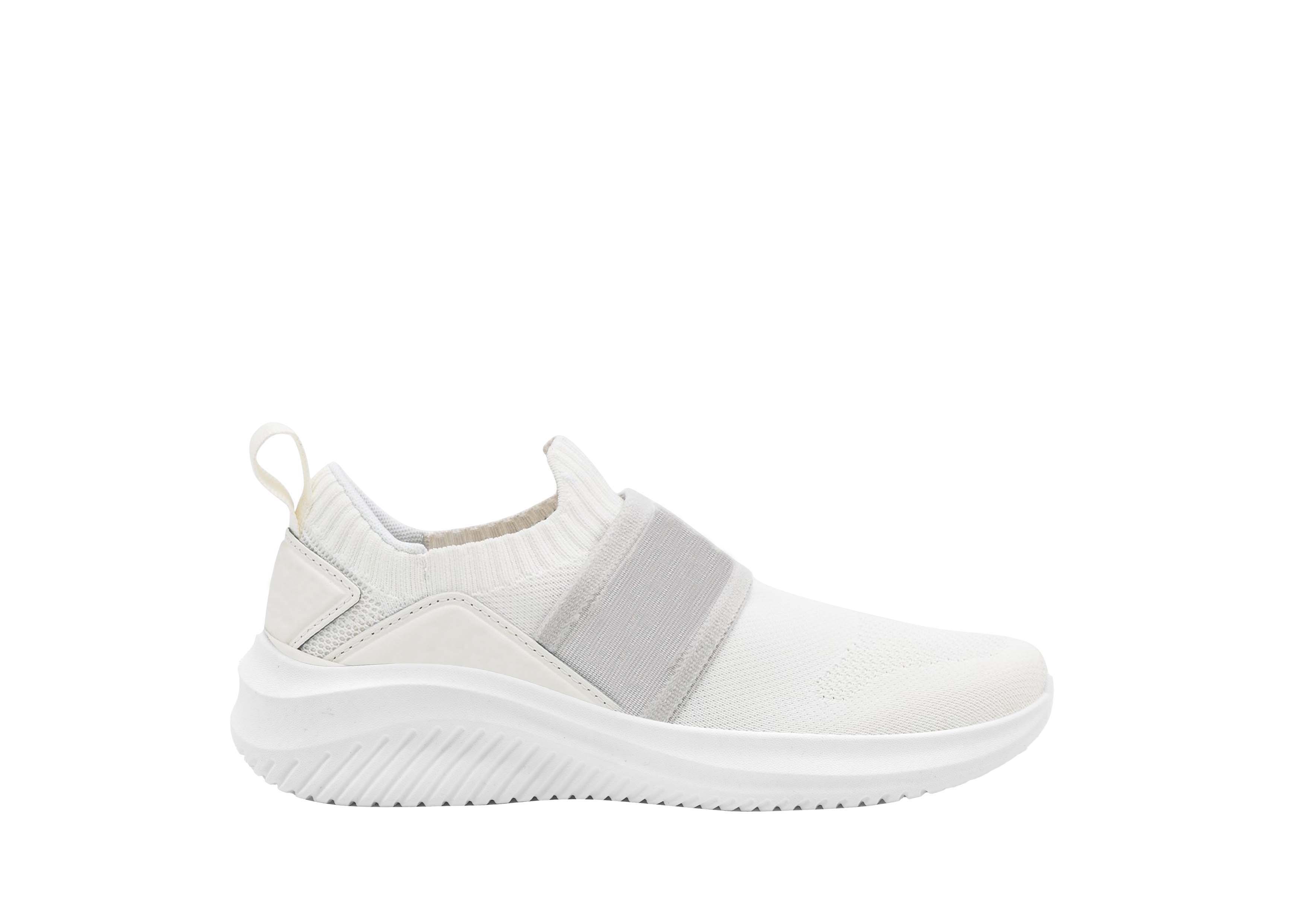 FLY KNIT SNEAKER 002